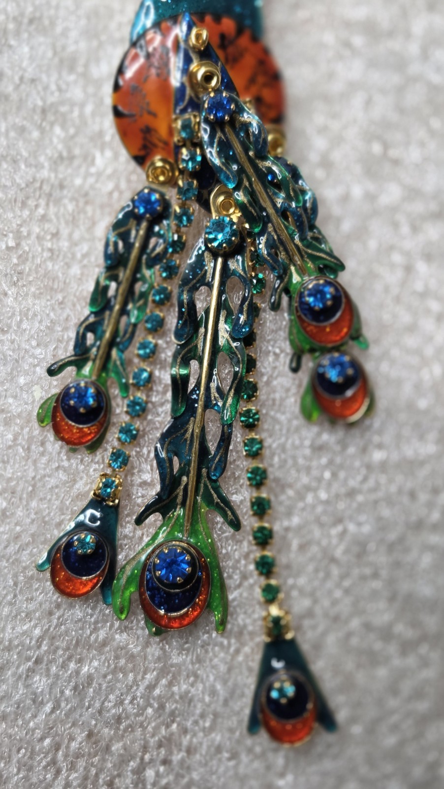 VINTAGE “LUNCH AT THE RITZ” RHINESTONE PEACOCK BIRD DANGLE CLIP ON EARRINGS