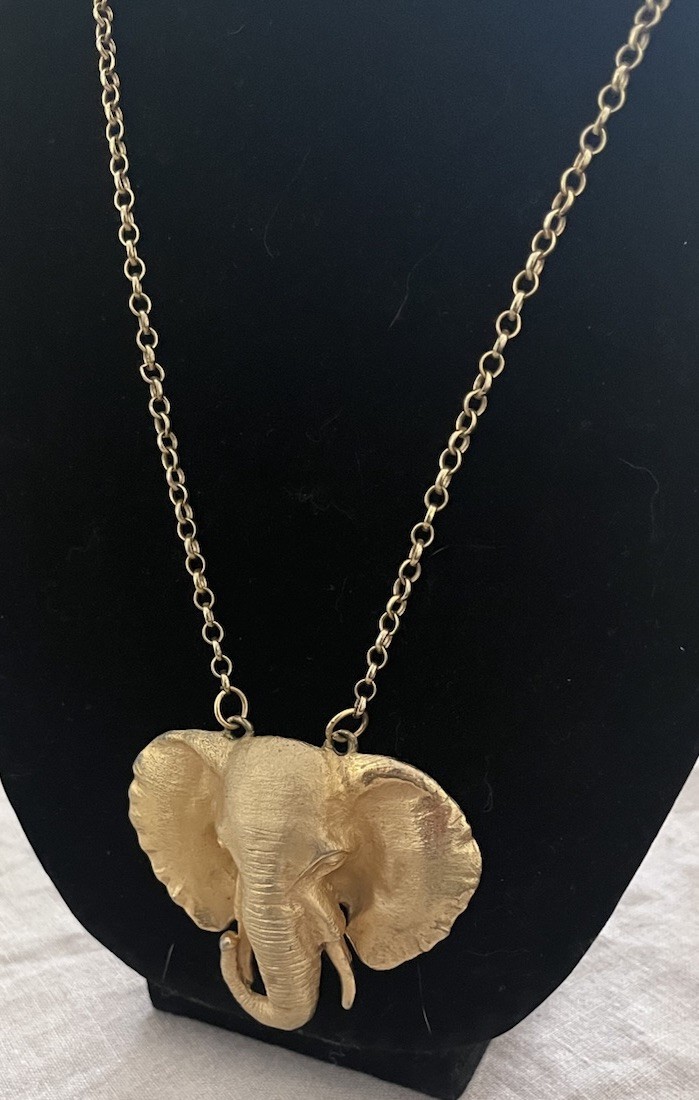 Vintage Signed Napier Large Gold Elephant Head Pendant Chain Link 24” Necklace