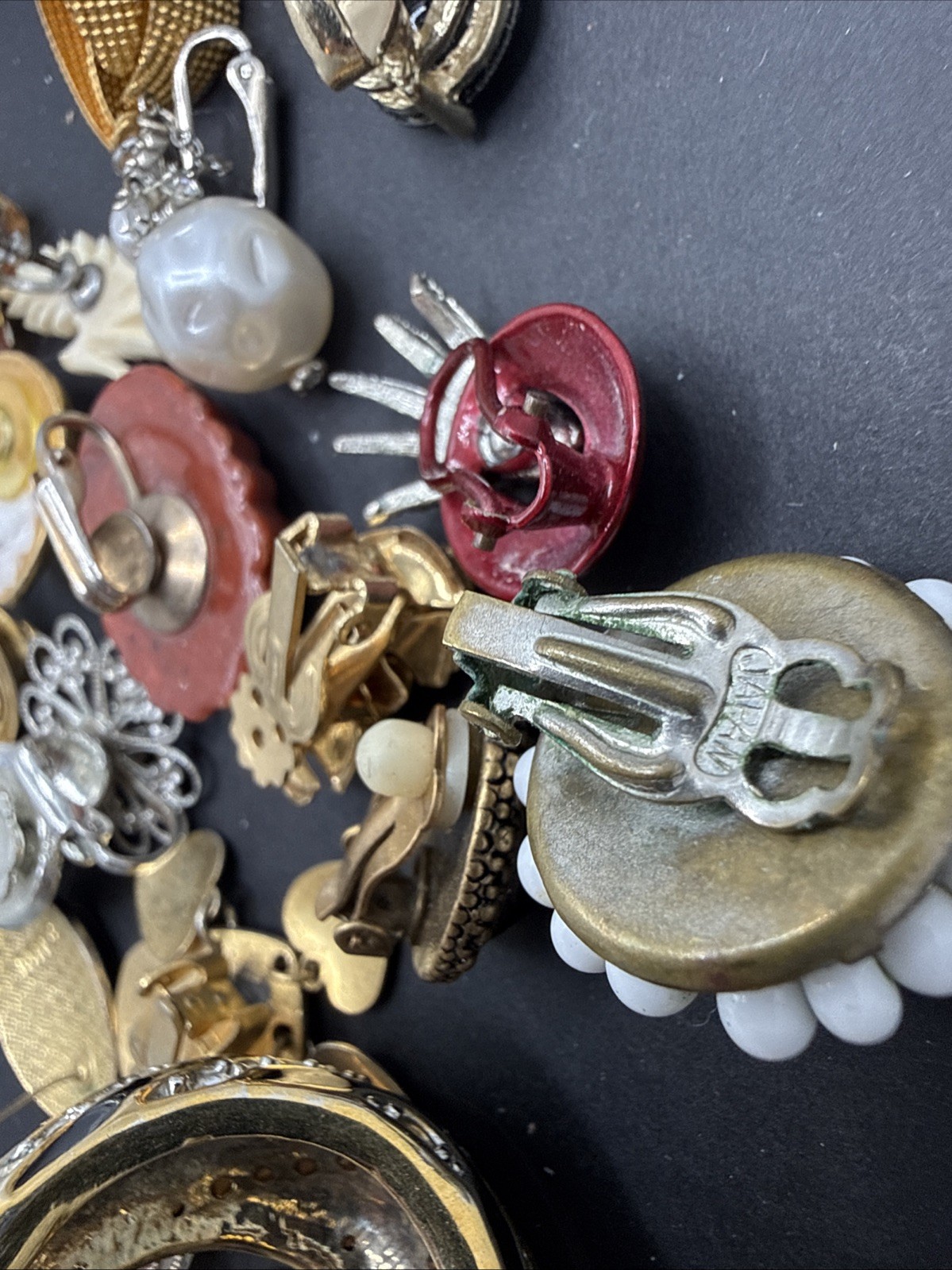 Lot Of SINGLE Earrings Mostly Vintage Clip On – Parts Craft – Some Signed E3-6