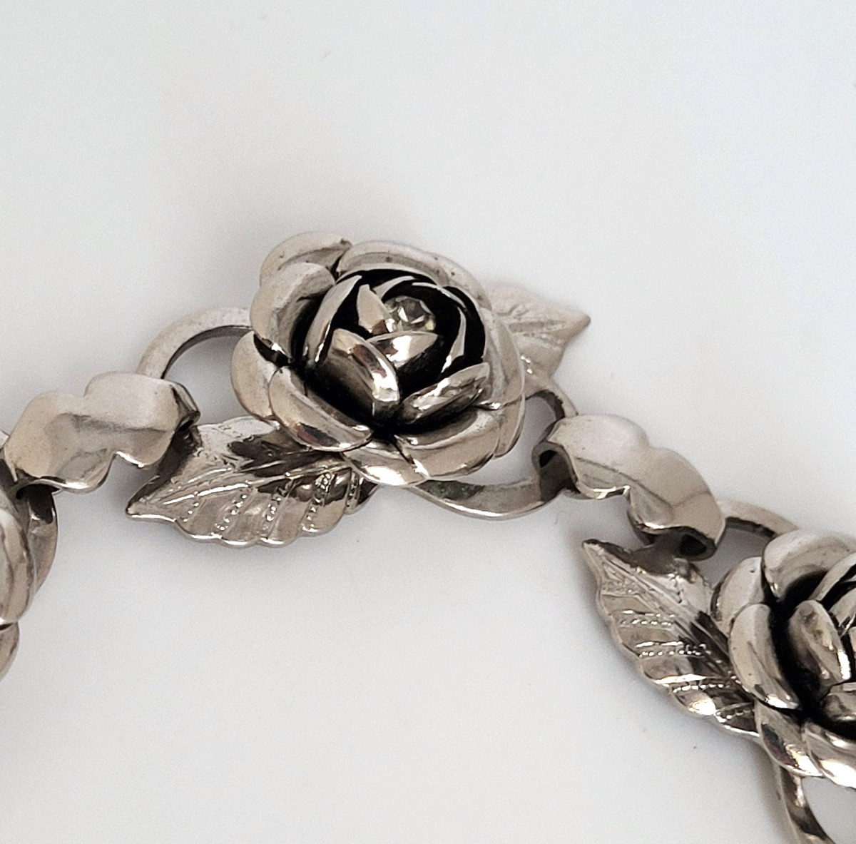 Vintage 3D Rose Linked Chain Bracelet Rhinestone center Stainless Steel 7.25″