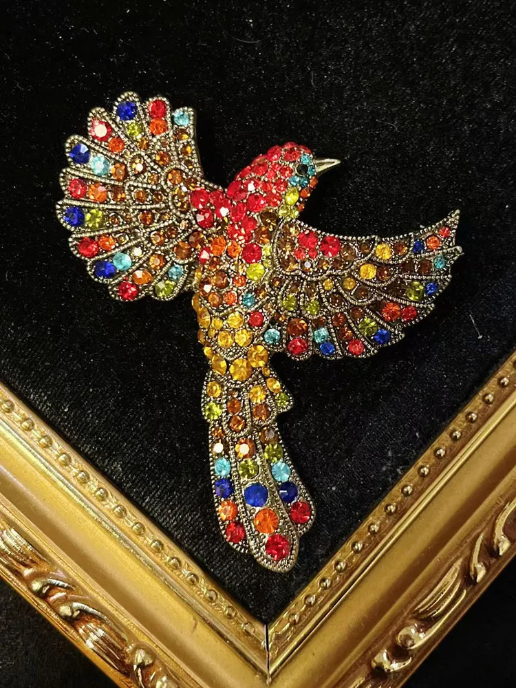 Vintage Luxury Crystal Shining Brooch Pin For Women Men Retro Antique Badge