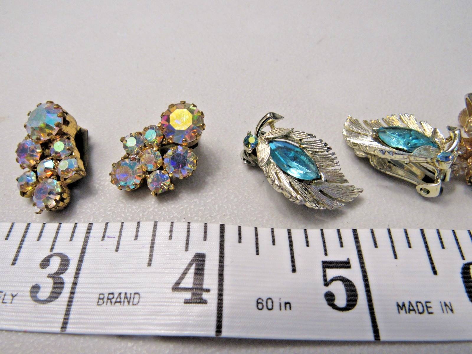 LOT OF 33 VINTAGE EARRINGS CLIP SCREWBACK ENAMEL RHINESTONE EISENBERG SARAH COV