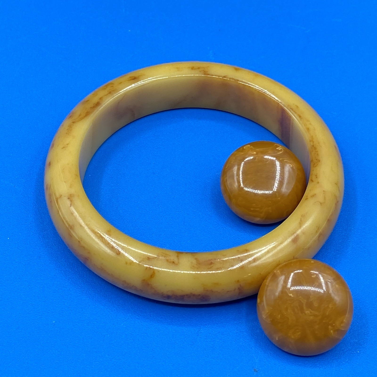 vtg Jewelry Set Bangle BRACELET clip-on EARRINGS butterscotch unknown plastic