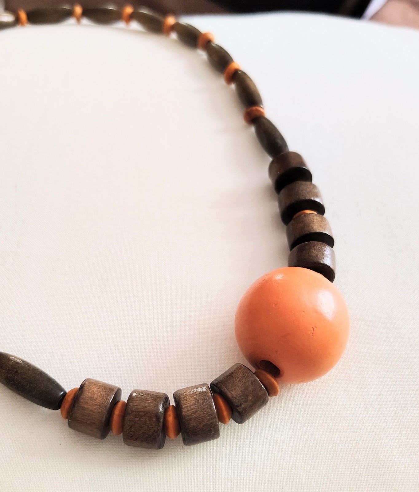 Vintage 20″ Lightweight Wood Necklace W/Orange Pendant 1970s Retro Nylon Strung