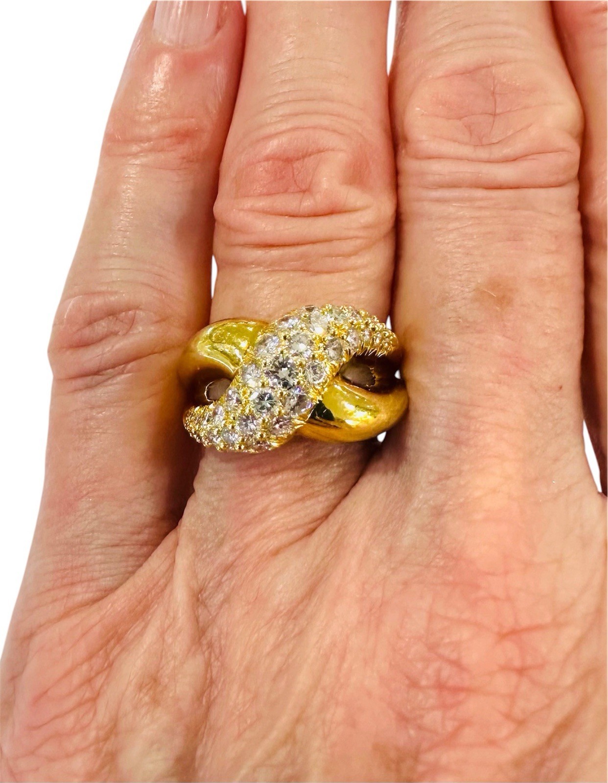 Kurt Wayne 1.50 Carat Paved Diamond 9.6 Grams 18k Yellow Gold Ring 6