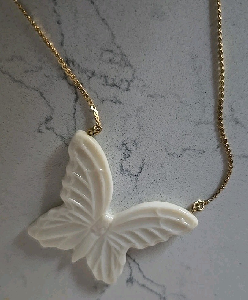 VTG Lenox Butterfly Necklace. 1/20th 12k Gold Filled Pendant Serpentine 10″L