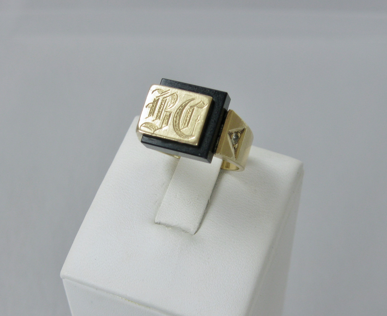 Vintage 14k Gold Onyx Diamond Mens Monogrammed BC Signet Ring Size 7
