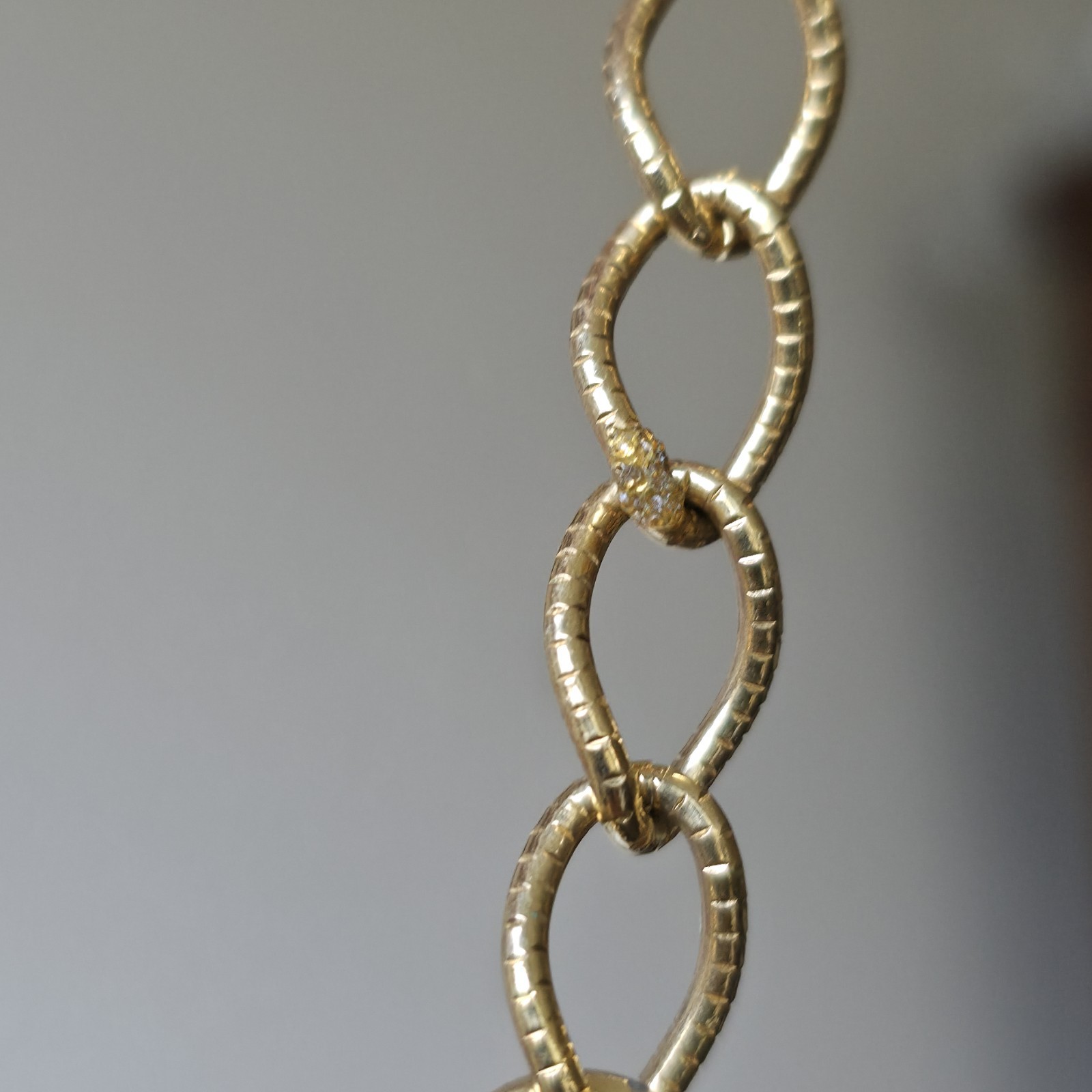 Vintage AVON Necklace Etruscan style Essential Treasures Gold Tone Choker Read