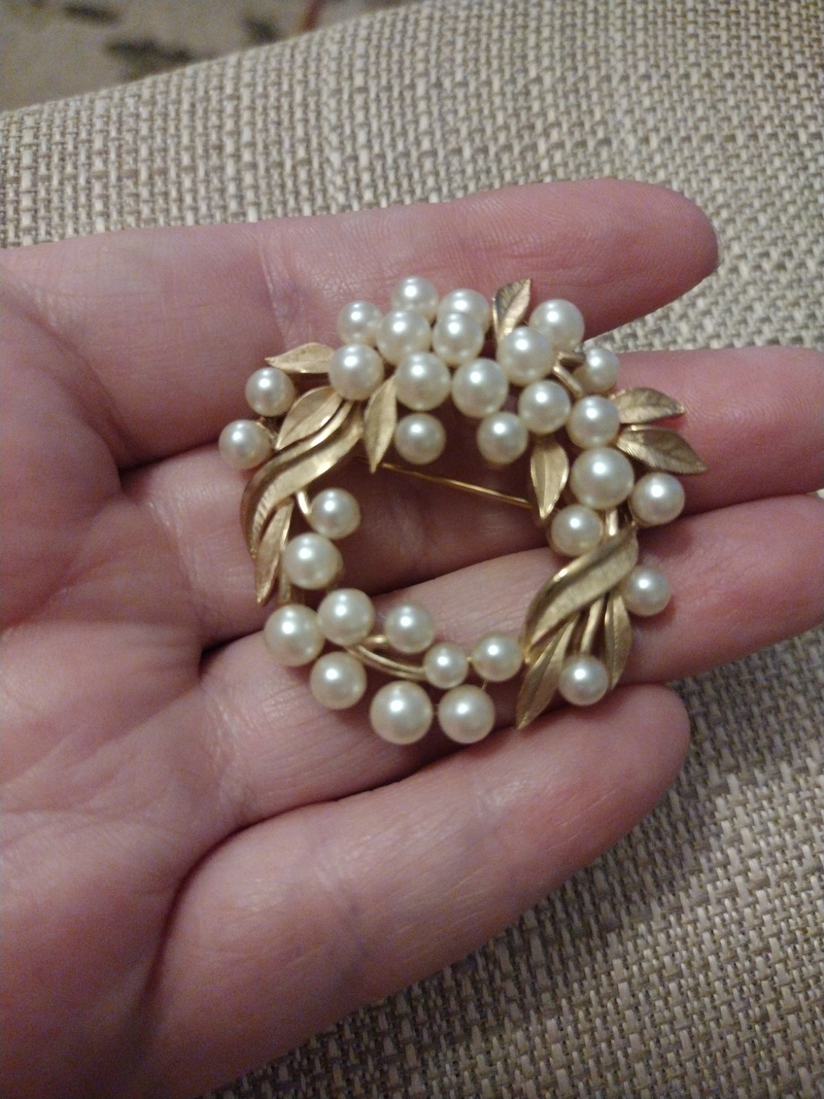 Vintage Crown Trifari Wreath Faux Pearl Leaves Brushed Gold Tone Brooch