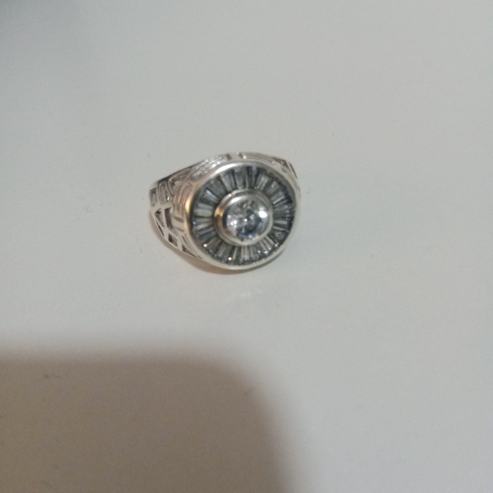 Vintage 925 Sterling Silver Ring Round Cubic Zirconia Baguette Halo Design