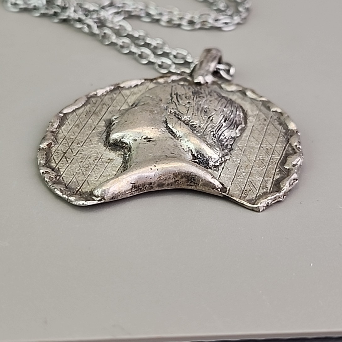 Vintage Lady Profile Necklace Repousse Silver Tone 23.5″