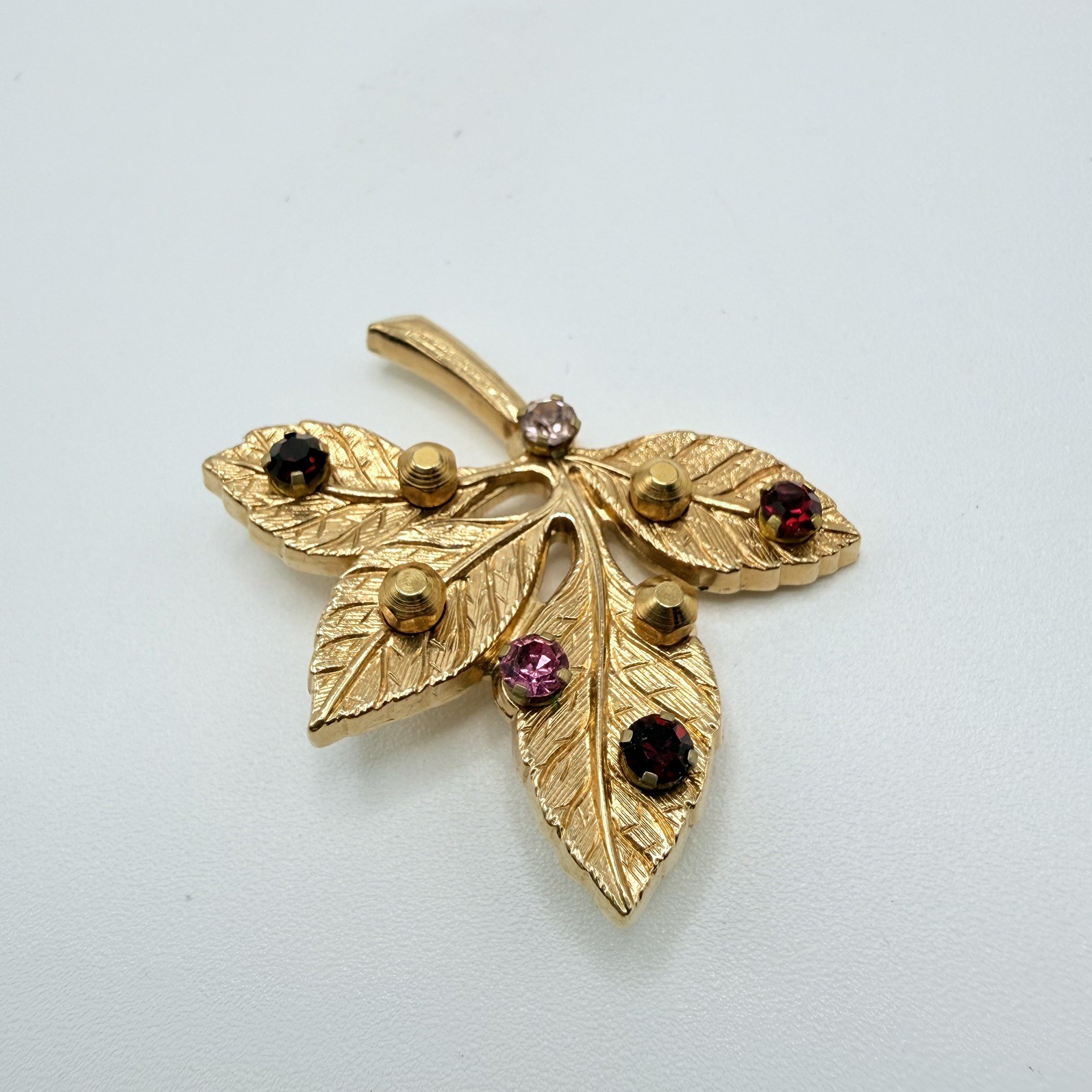 Anson Multi-Color Rhinestone Leaf Brooch Pin 1.5″ Vintage Signed Autumn
