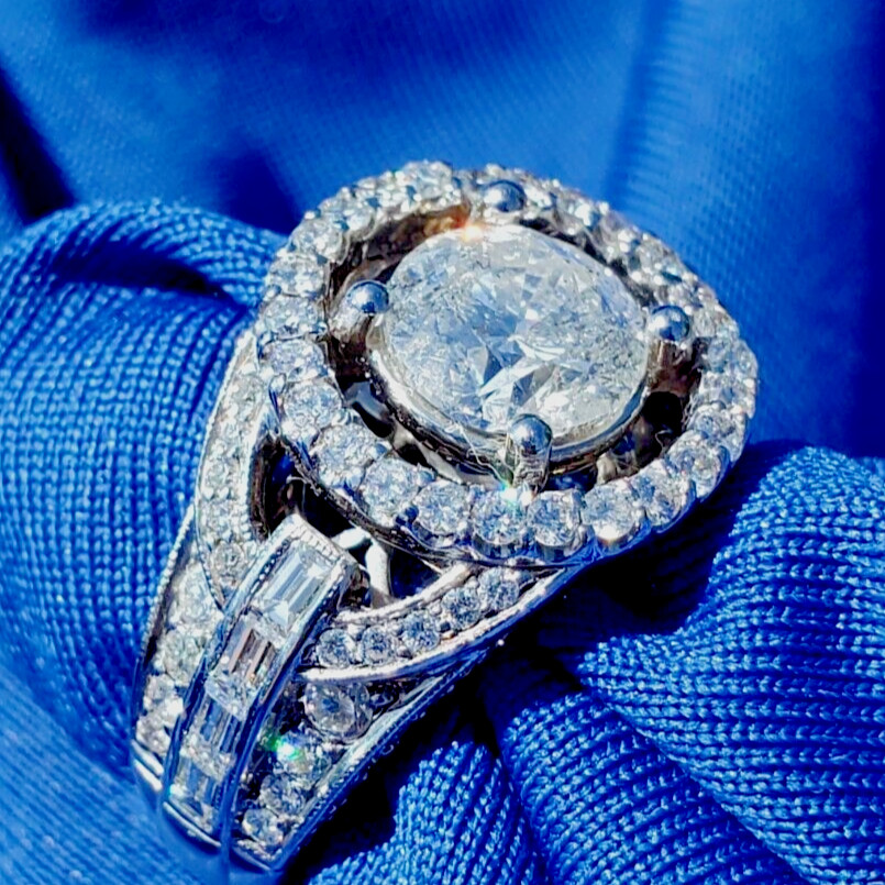 Original EARTH MINED DIAMOND Engagement Ring Vintage SOLID 18K GOLD Solitaire
