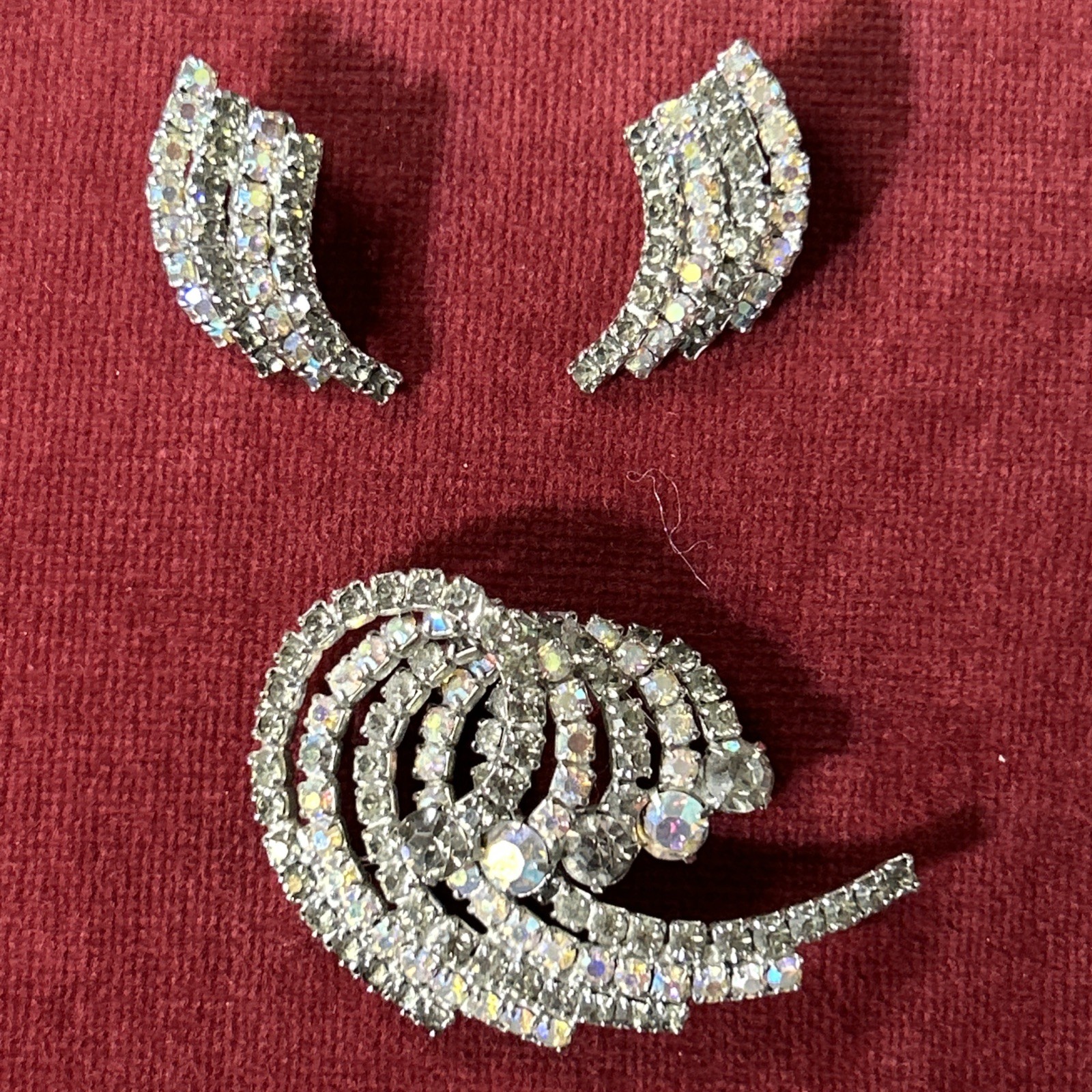 Vtg Stunning KRAMER OF NEW YORK Vintage Aurora Borealis Brooch & Earring Set 352