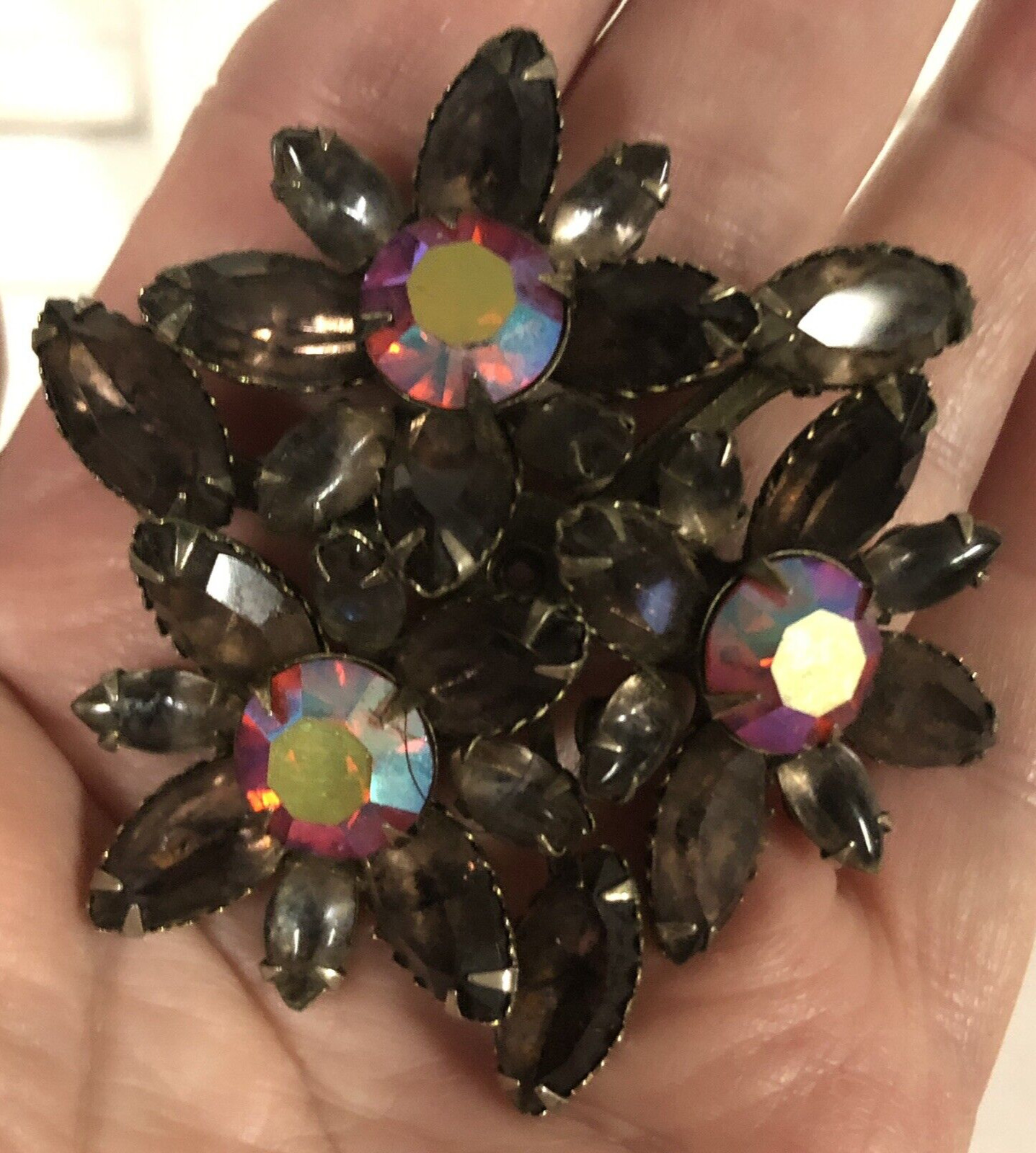 Vintage rhinestone brooch faceted flowers unknown maker beautiful smoky color
