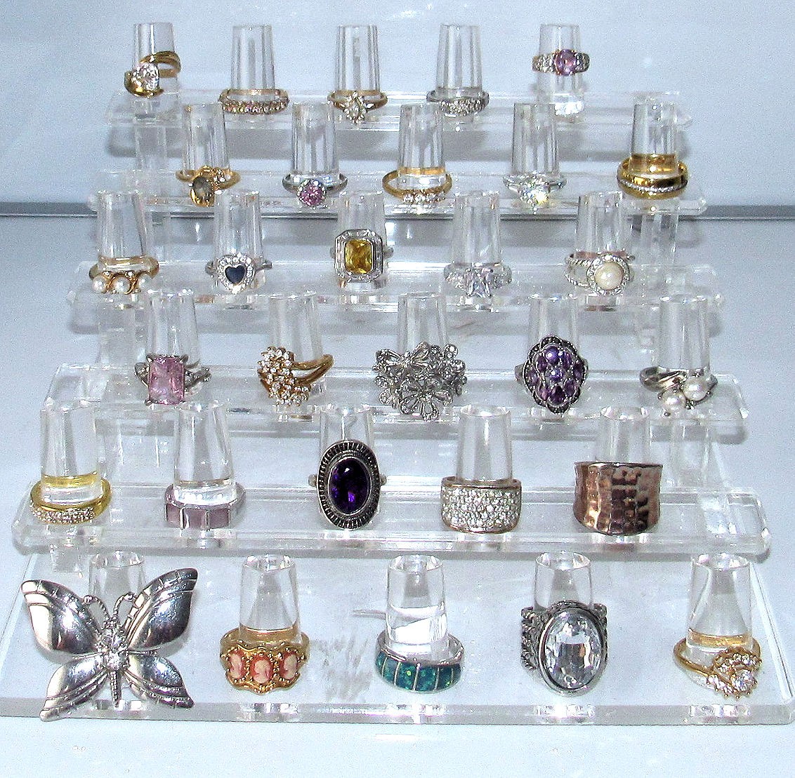 Lot of 30 Costume Rings Sizes 4.5 – 9.5 Mixed Womens Vintage Modern