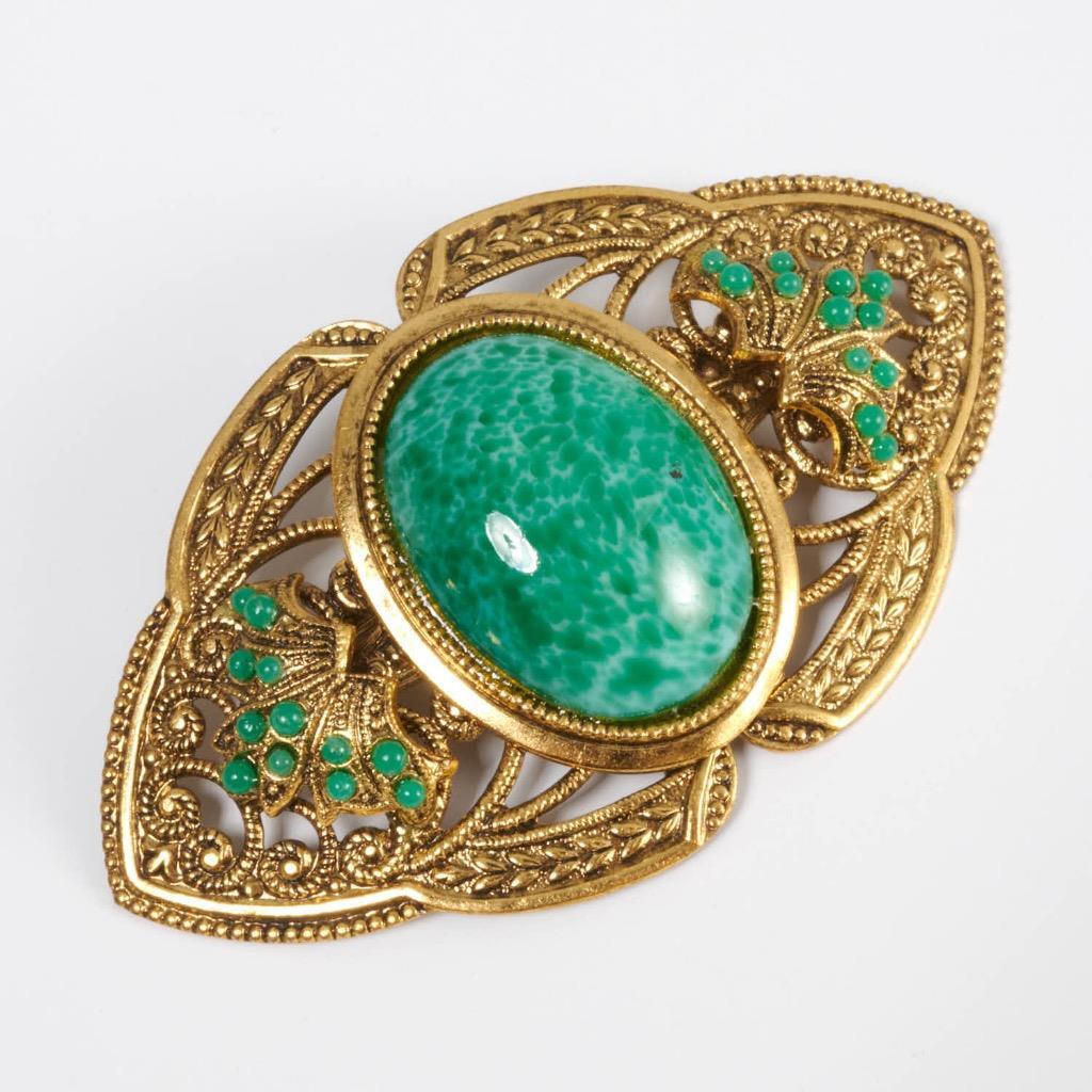 Czech Green Peking Glass Art Deco Style Goldtone Eye Shape Oval Filigree Brooch
