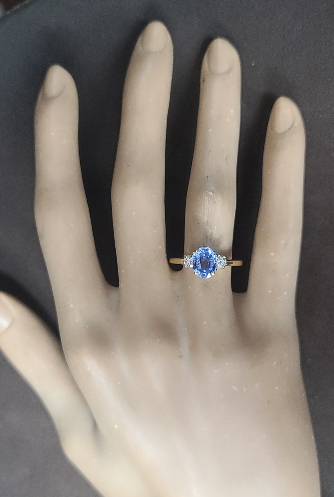 Vintage 14K Yellow Gold Engagement ring 1.55ct.Natural Blue Sapphire Oval Cut