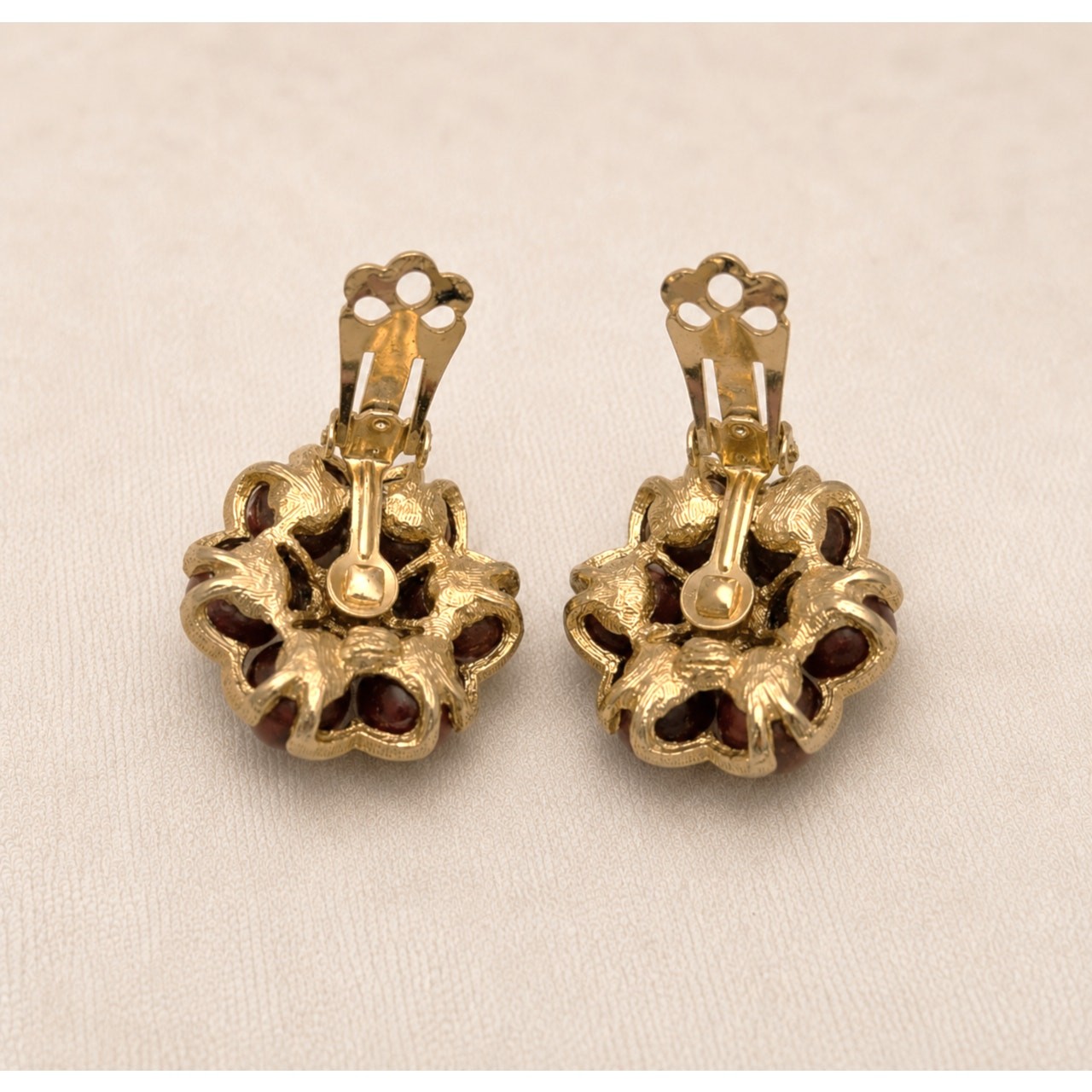 Vintage Clip On Earrings Stunning Darky Orangey Brown & Gold Tone Stylish Flower
