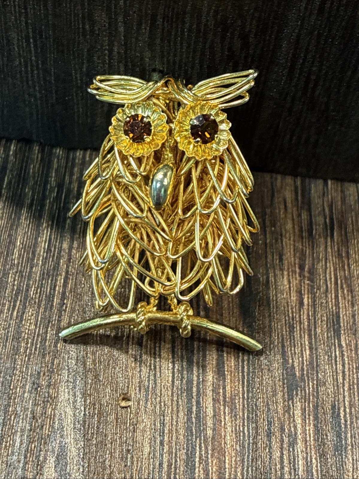 VTG DIRECTION ONE Gold Tone Wire Owl Signed Pin/Brooch Brown Rhinestone Eyes