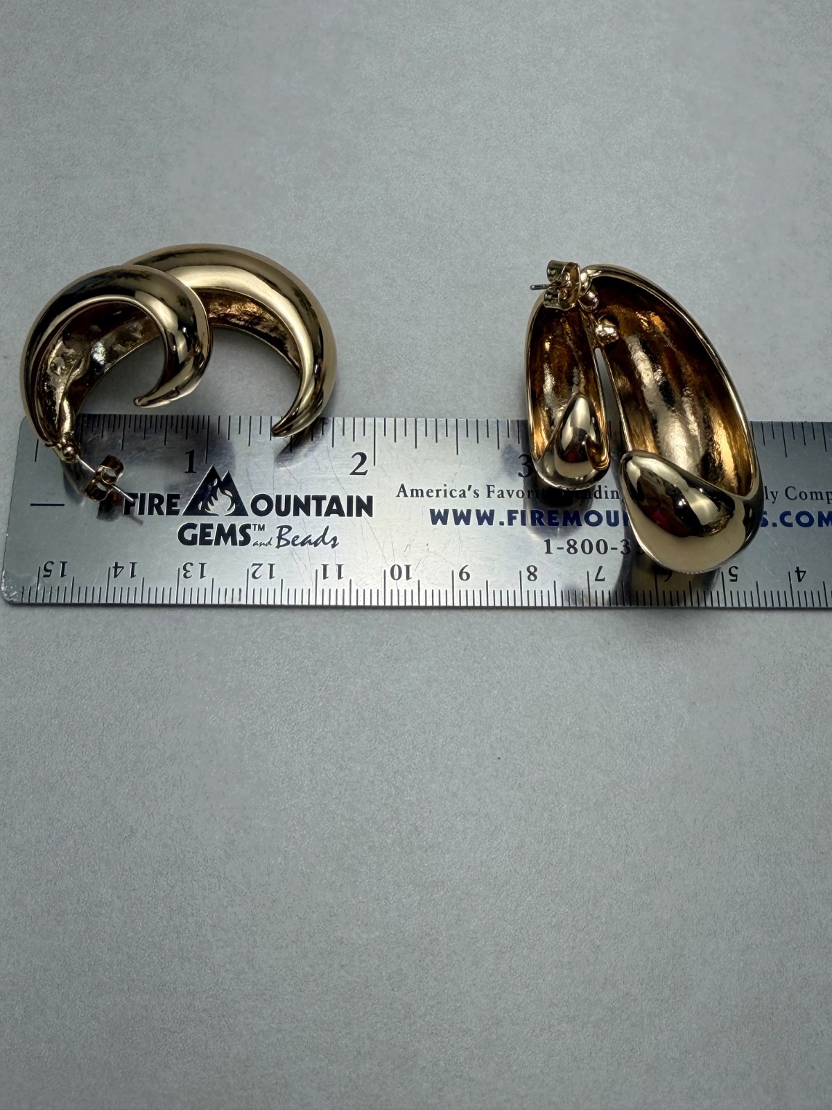 Zara Chunky Gold Tone Double Hoop Sculptural Earrings Trendy Bold NWOT Statement