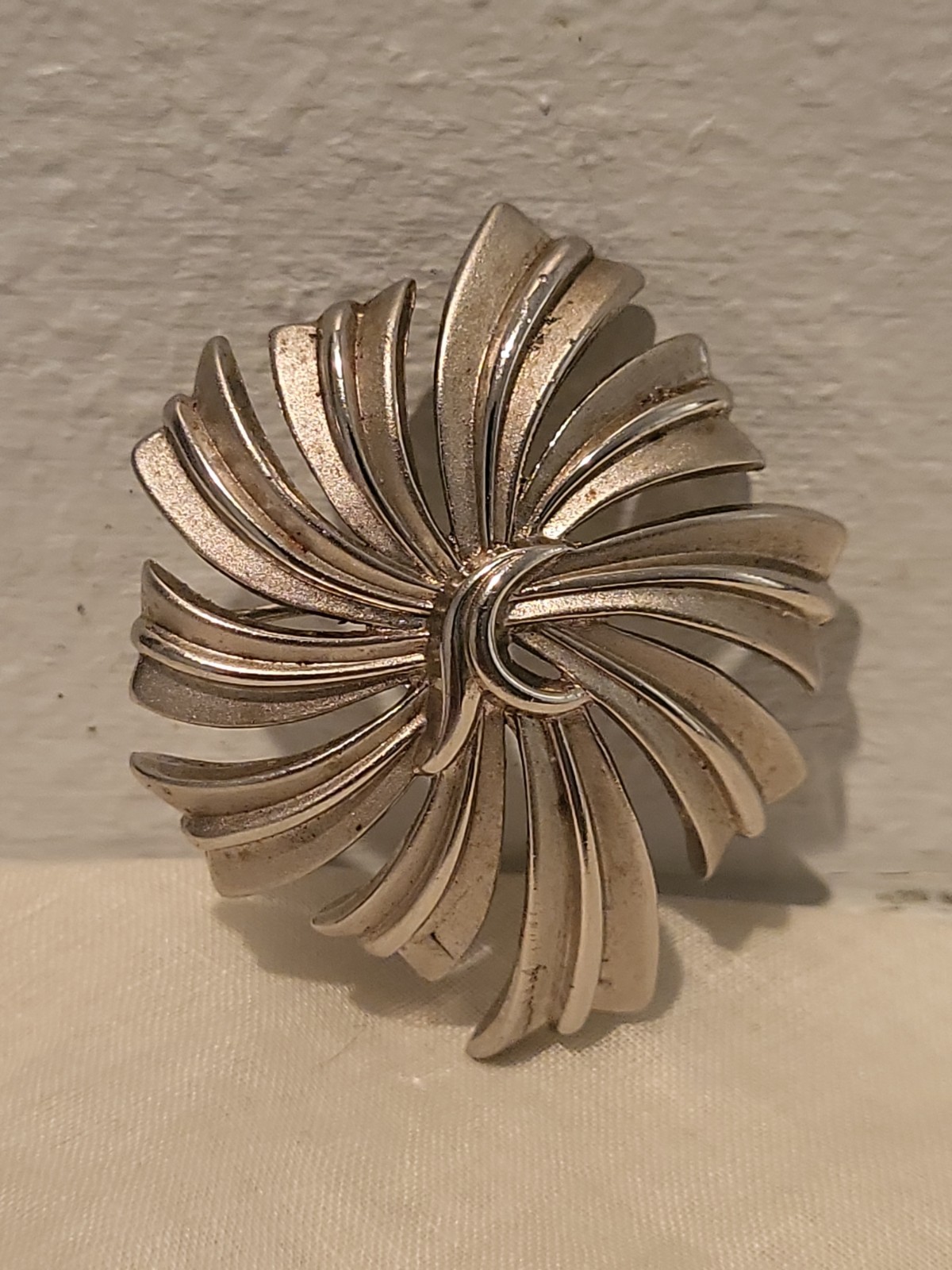 Vintage Signed Crown Trifari Silver Tone Pin Brooch