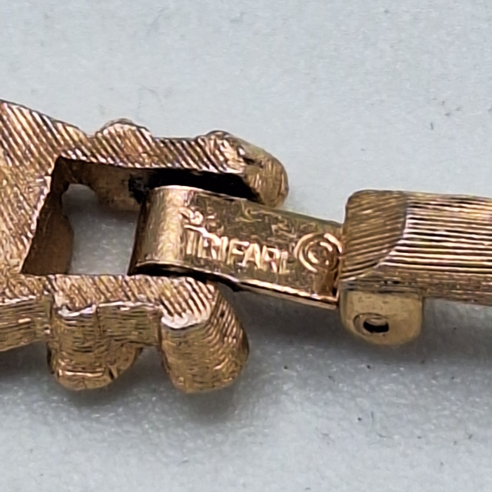 Vintage Crown Trifari Bracelet Birthday Series Gold Tone Ribbon Daisy Flowers
