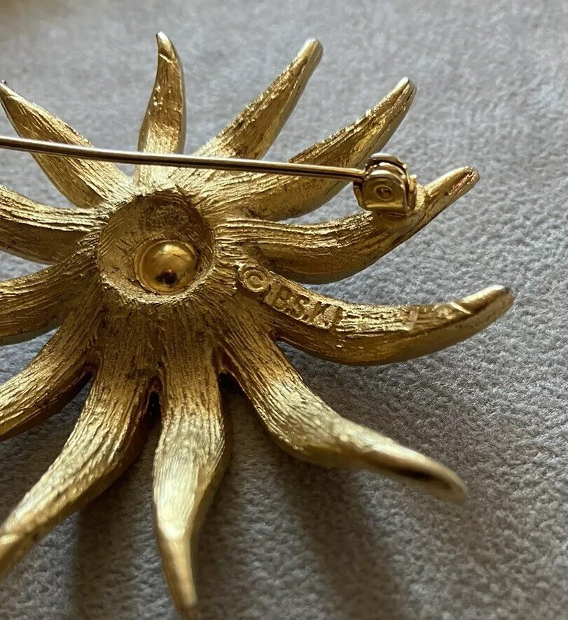 Vintage B.S.K Gold tone Flower Brooch 2.5 Inches New York