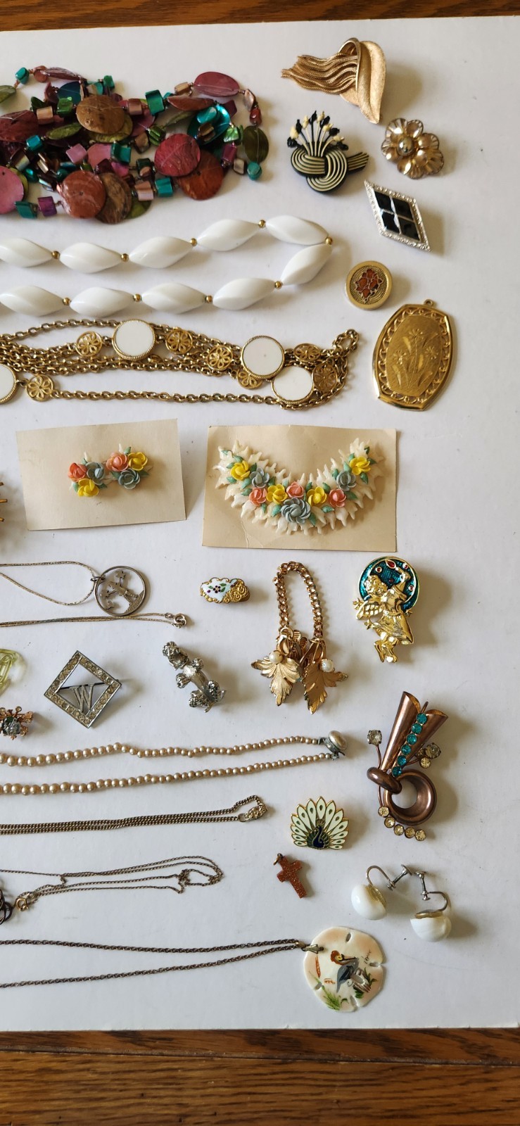 Nice Assorted Lot Of Vintage Jewelry 40 + Pieces Crystal P orcelain Dutch Shoes