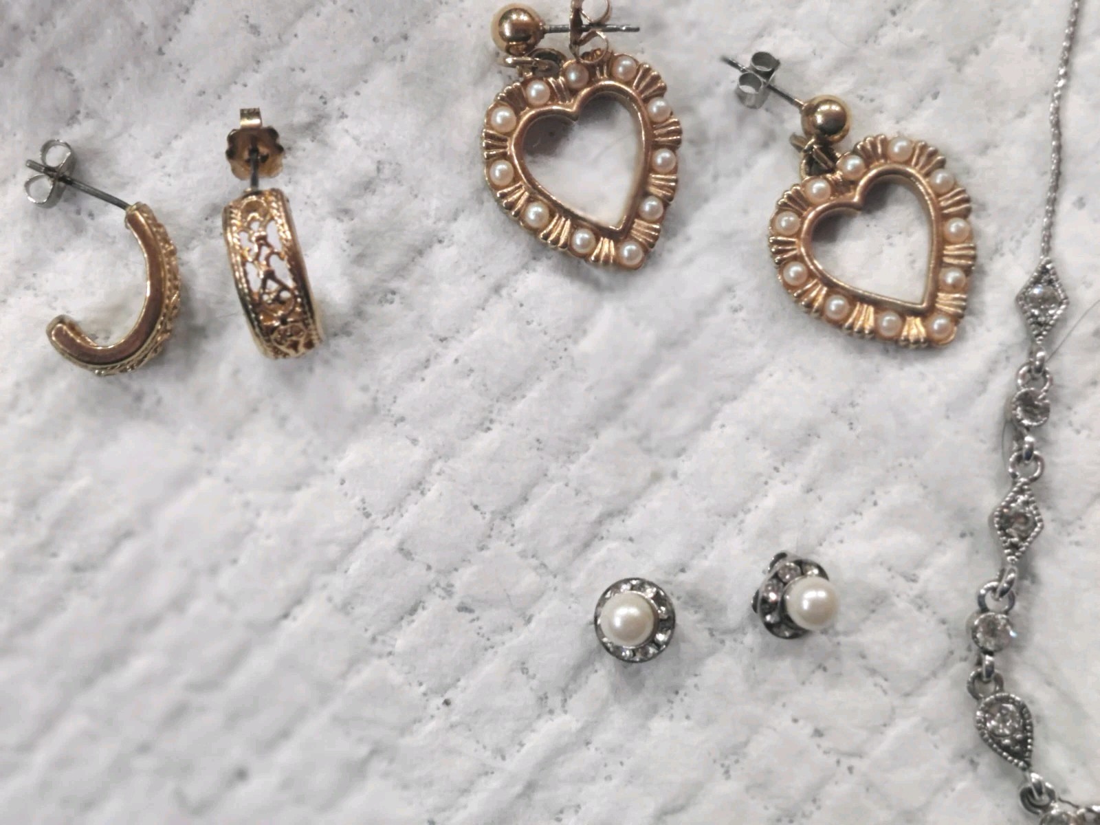9 Piece Avon Jewelry Lot – Vintage