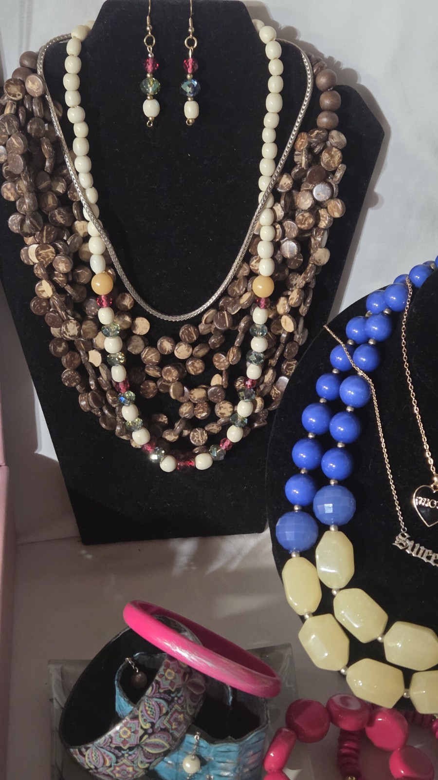 Grandma’s Estate; Jewelry, Trinkets, & Extra Fun Junk! Lot #96