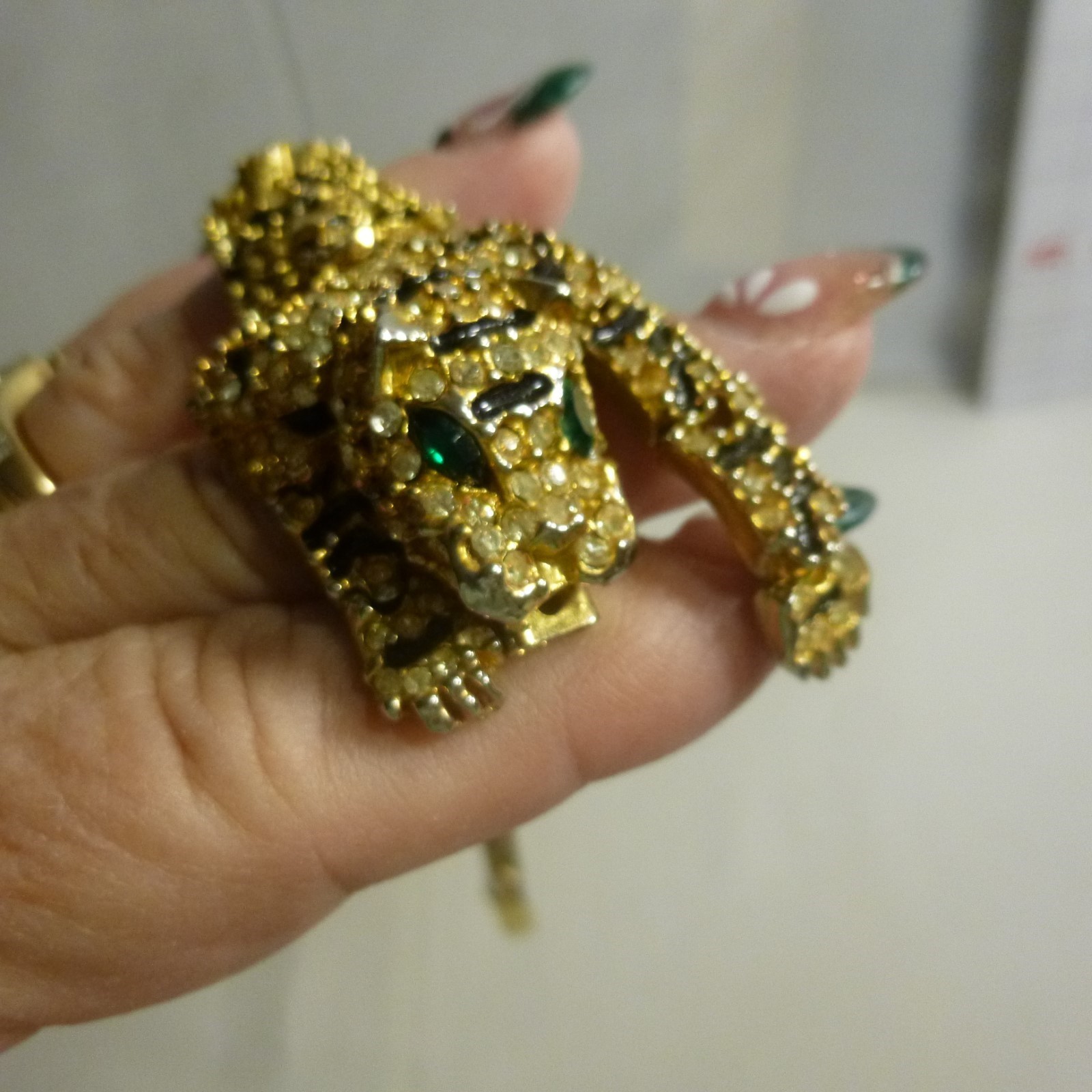 Vtg Articulated Green Eyed Tiger Bracelet Gold Tone Pave Rhinestones Blk Enamel