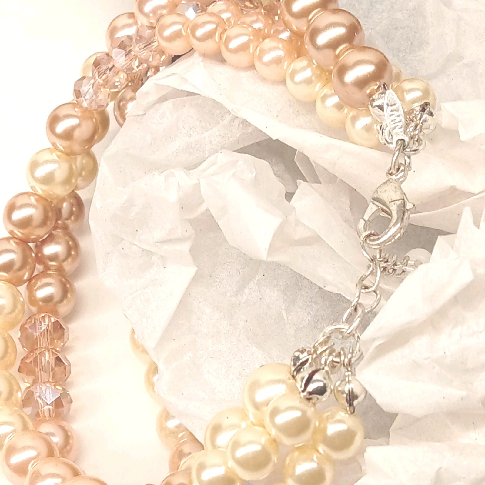 ROSE PEARLESQUE: Statement Necklace , Bracelet Multirang AND Cluster Earrings