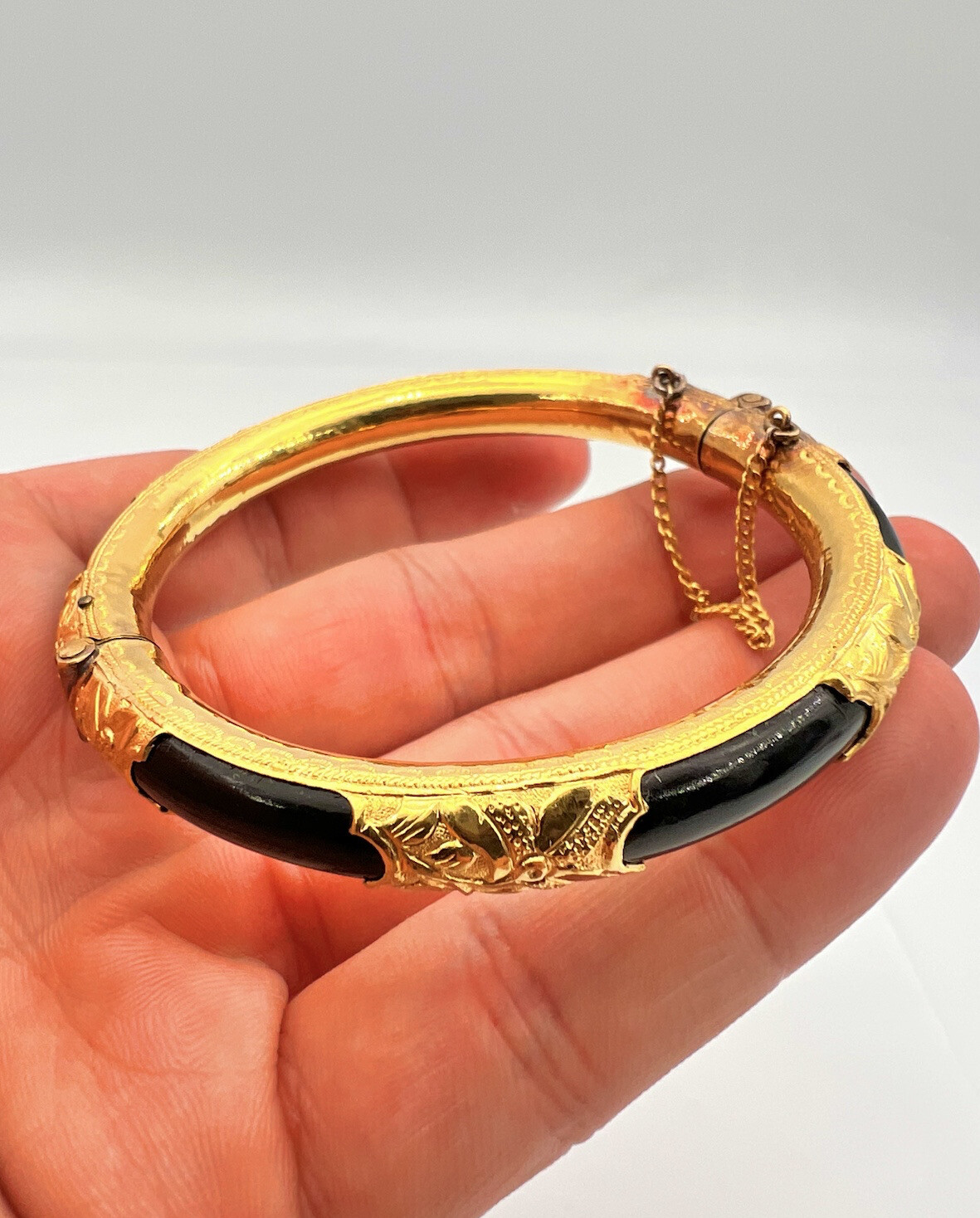 Antique Chinese 24K Yellow Gold Black Gem 8mm 6.5″ Hinged Bracelet Bangle 26.9g