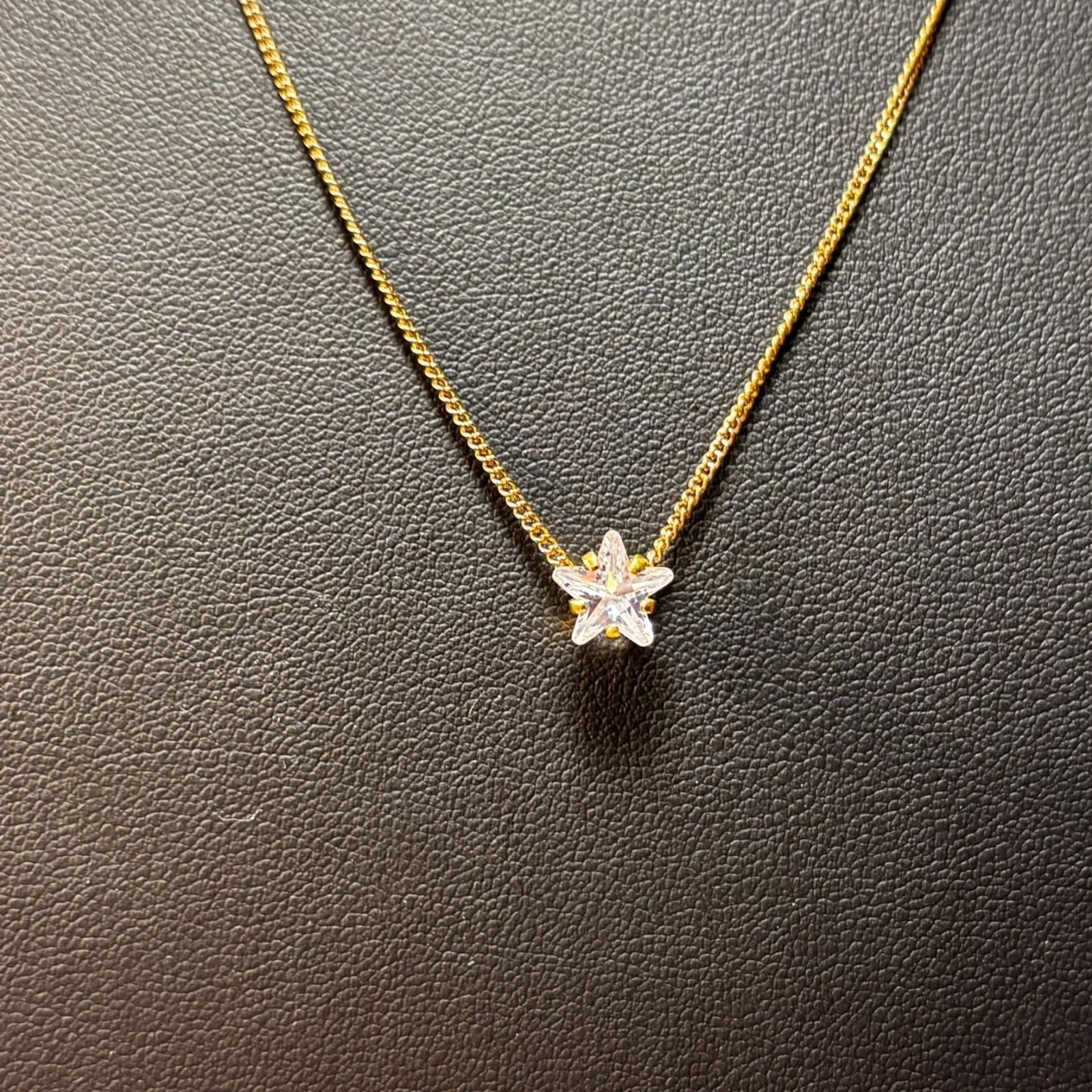 Pendant Necklace Gold Tone Delicate Star Rhinestone Pendant