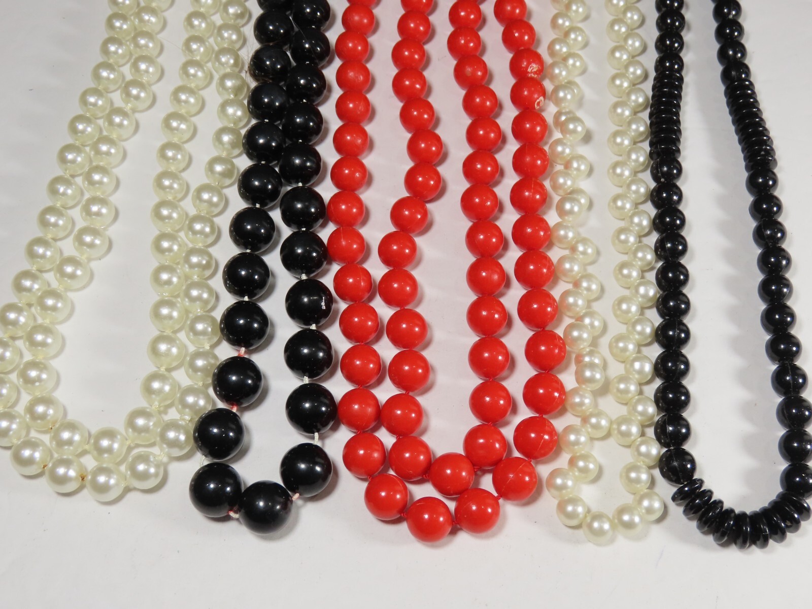 Beaded Necklace Lot Hong Kong Simulated Pearls + Gorgeous Vintage Mod C3225