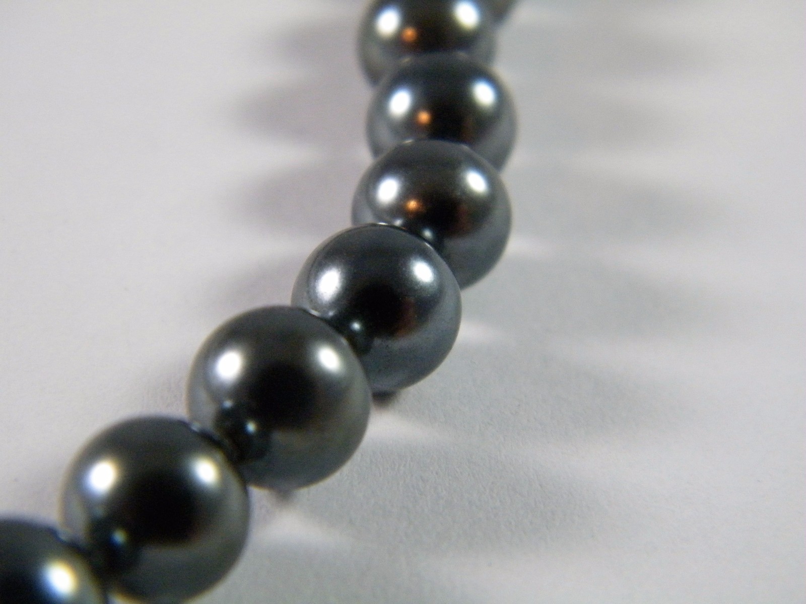 NEW VINTAGE TRIFARI ~ DARK GREY / FAUX PEARL / 18″ NECKLACE / 8mm PEARLS