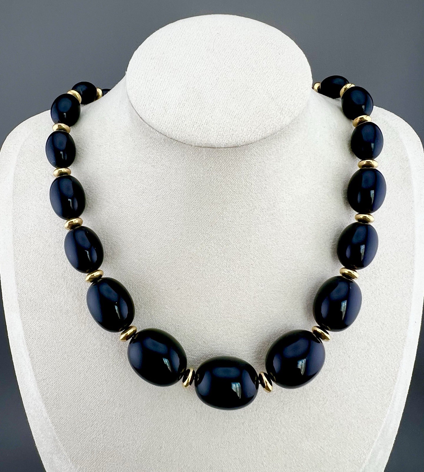 Vintage Napier Necklace Chunky Black Gold Tone Oval Lucite Signed 16”