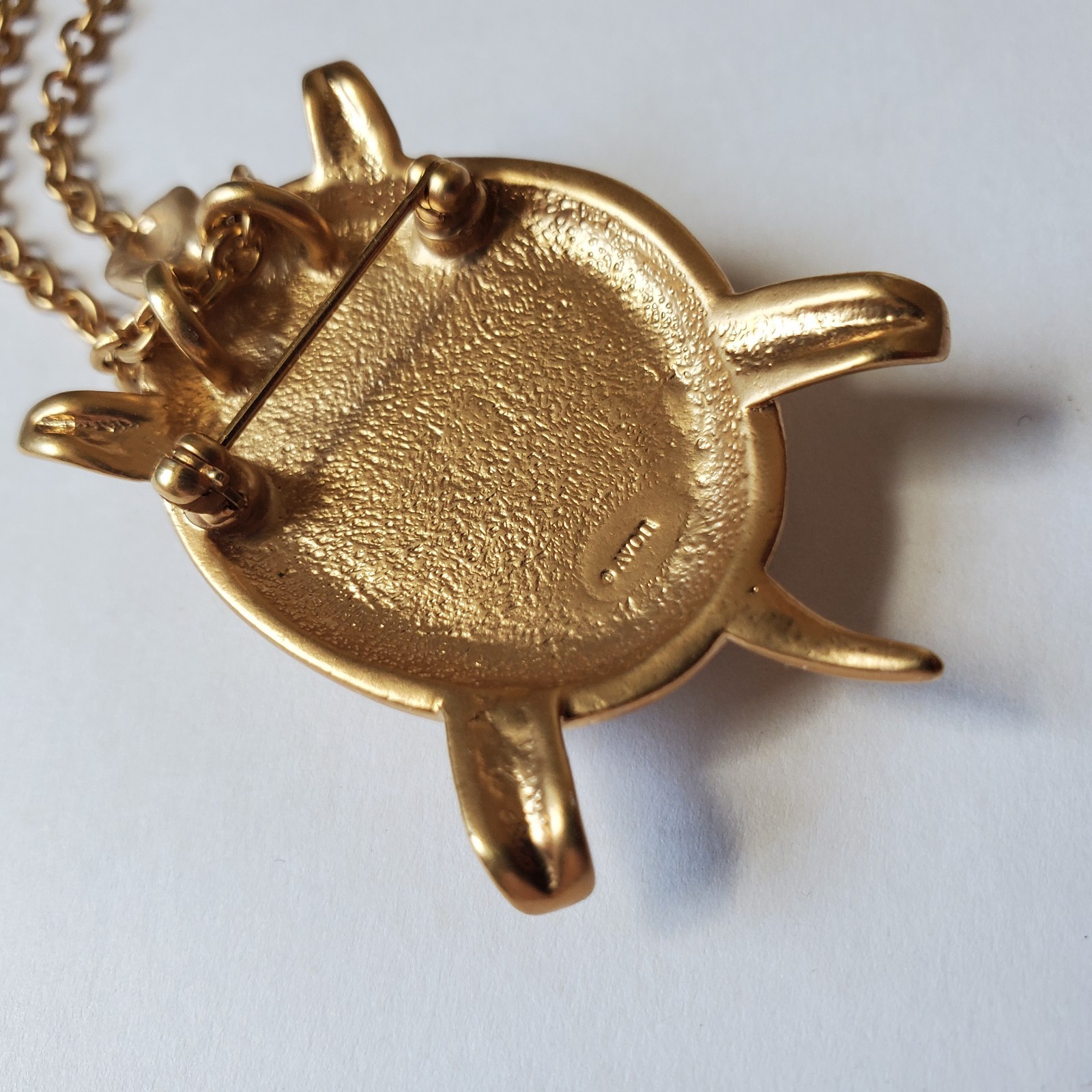Avon Vintage Turtle Pin Pendant Necklace Brooch Faux Jade Green Gold Tone Signed
