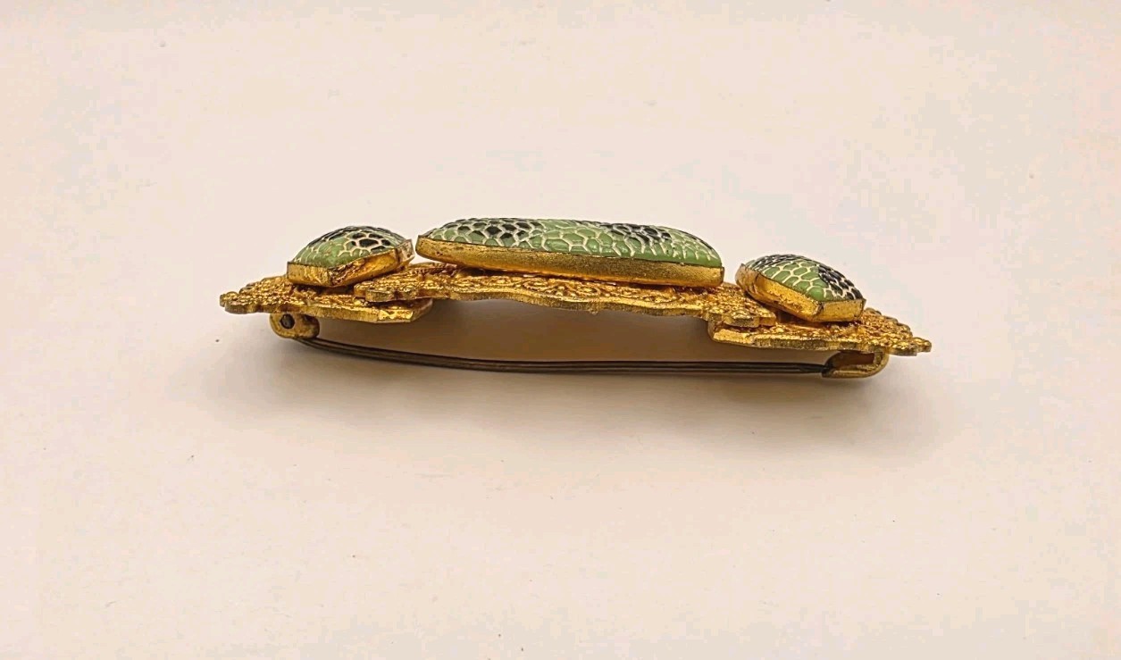 Vintage Signed Czechoslovkia Green/Black/White Snake Skin Pressed Glass Brooch