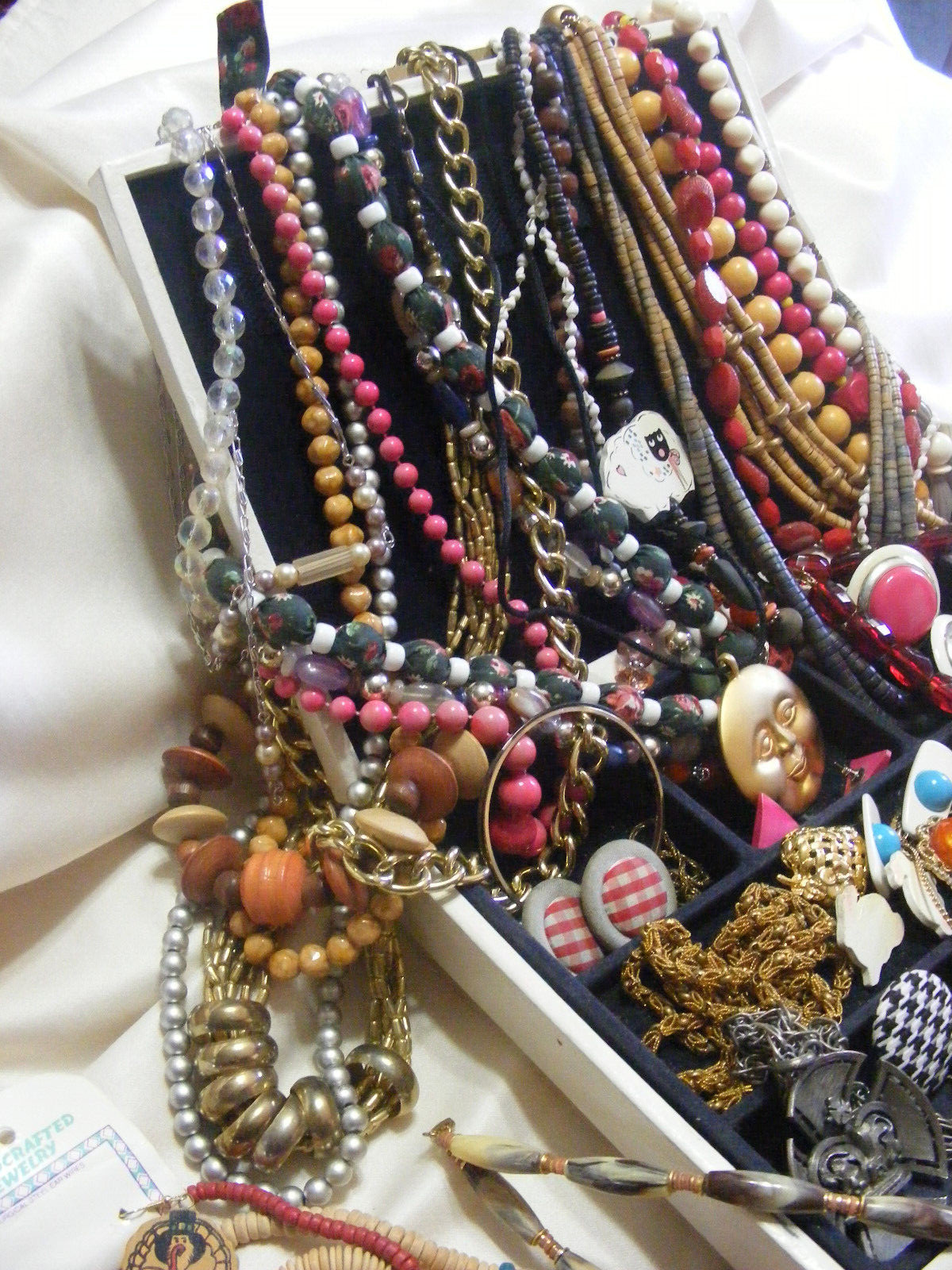 Vintage Jewelry Lot 9+ Pounds 100+ Pieces 50+ Necklaces Bracelets Earrings #E
