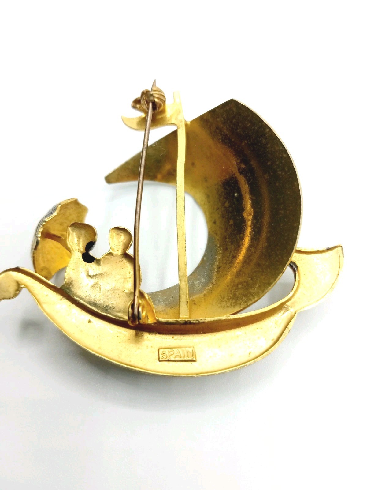 Vintage Gold Tone Damascene Brooch Spanish Ship Signed Spain