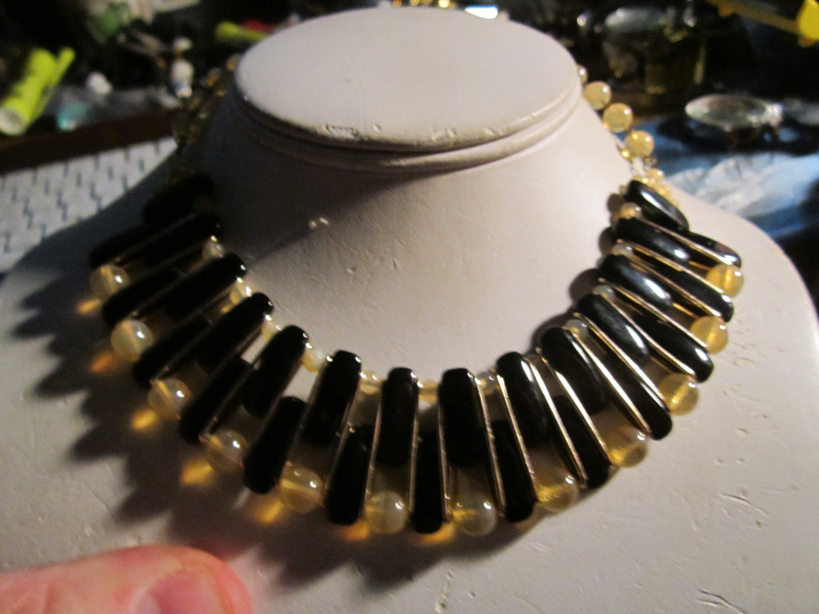 DESIGNER SIGNED ART DECO CHOKER NECKLACE 14″ WITH UNKNOWN MATERIALS – BBA-17B