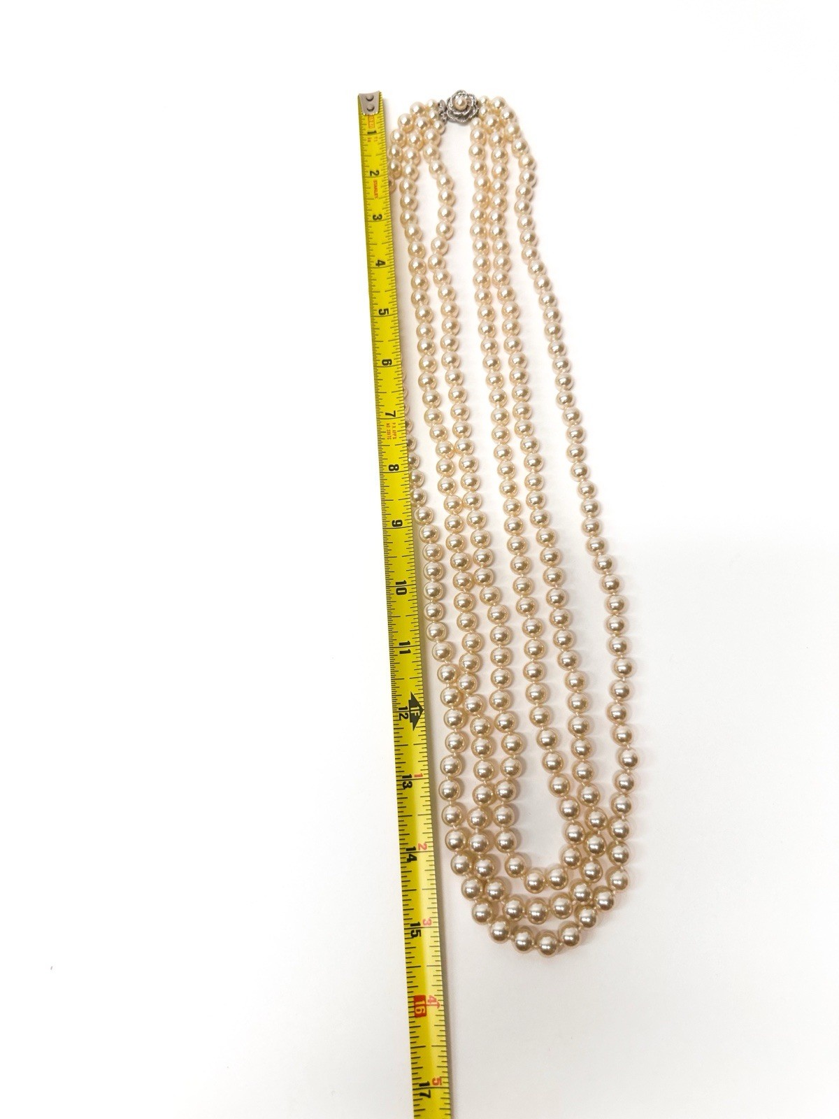 CAMROSE & KROSS JBK TRIPLE STRAND PEARL NECKLACE WITH FLOWER CLASP 27 INCHES