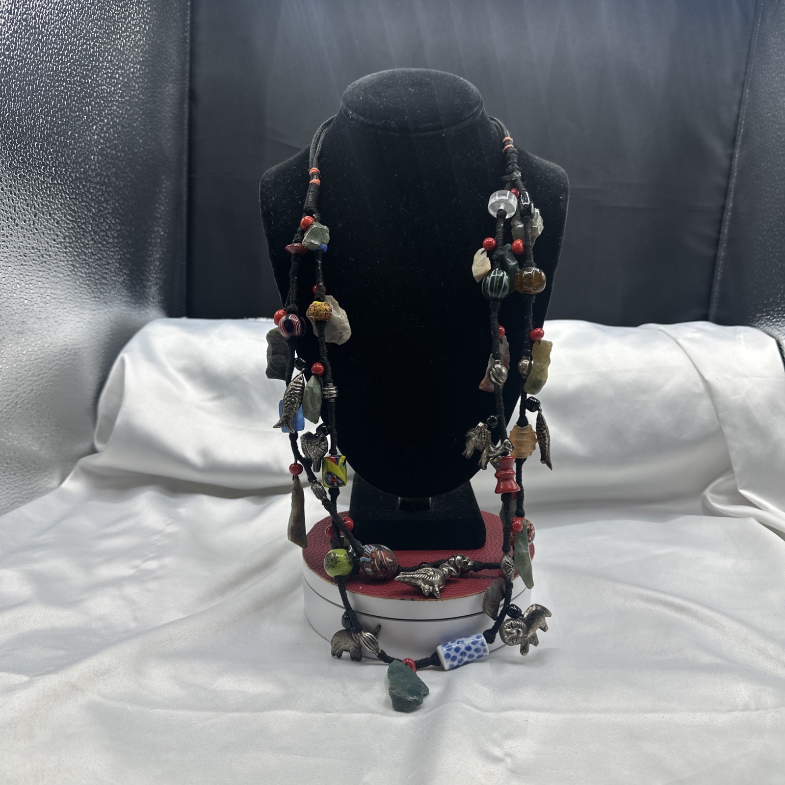 Vtg Indian Glass Beads Stone Nuggets and Seven Puffed Animals Cord Necklace.Read