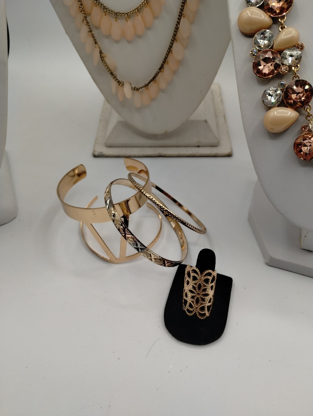 Elegant Peach And Gold Tone Jewelry Lot. Some New Some Used. 17 Pieces. Lot#140