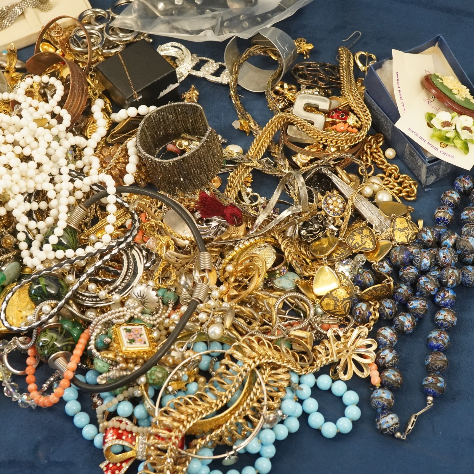 10lb Lot of Assorted Costume Jewelry, Modern & Vintage Much Wearable