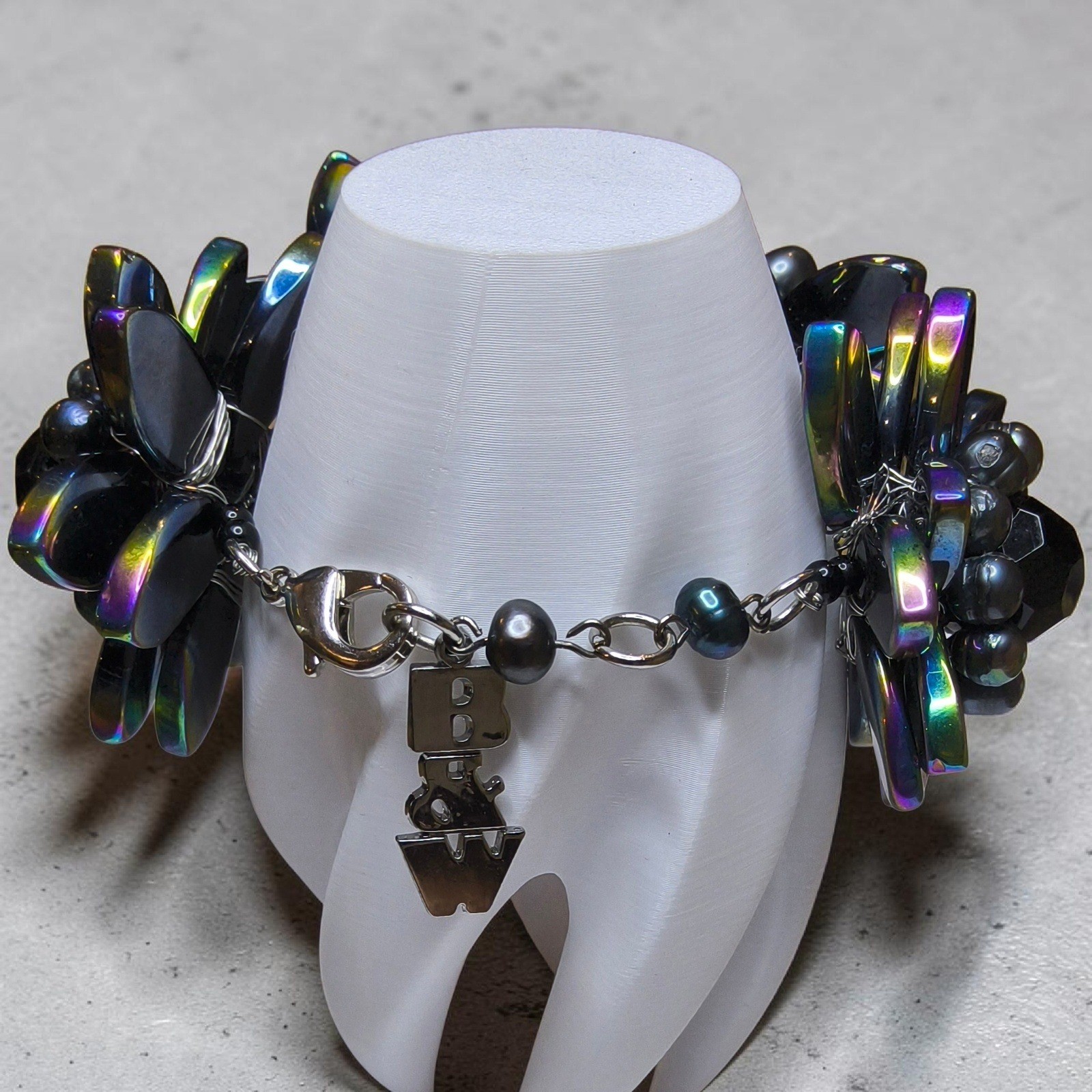 Vintage Butler & Wilson Oversized Floral Statement Bracelet B&W Box 2.5″ Flowers