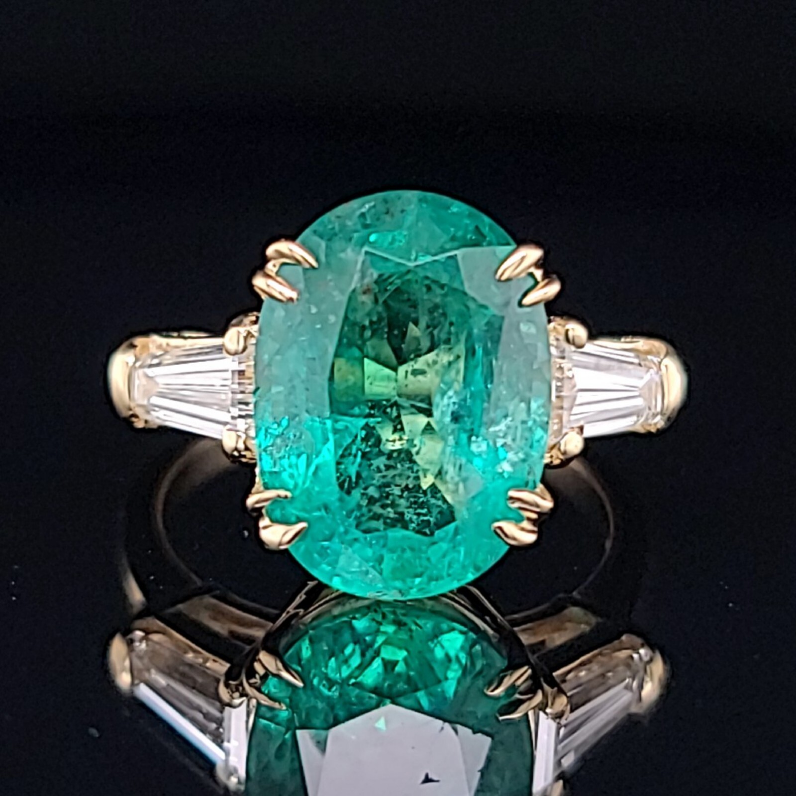 14K Yellow Gold Engagement Ring 5.11CT.Natural Green Emerald Oval Shape GIA Cert