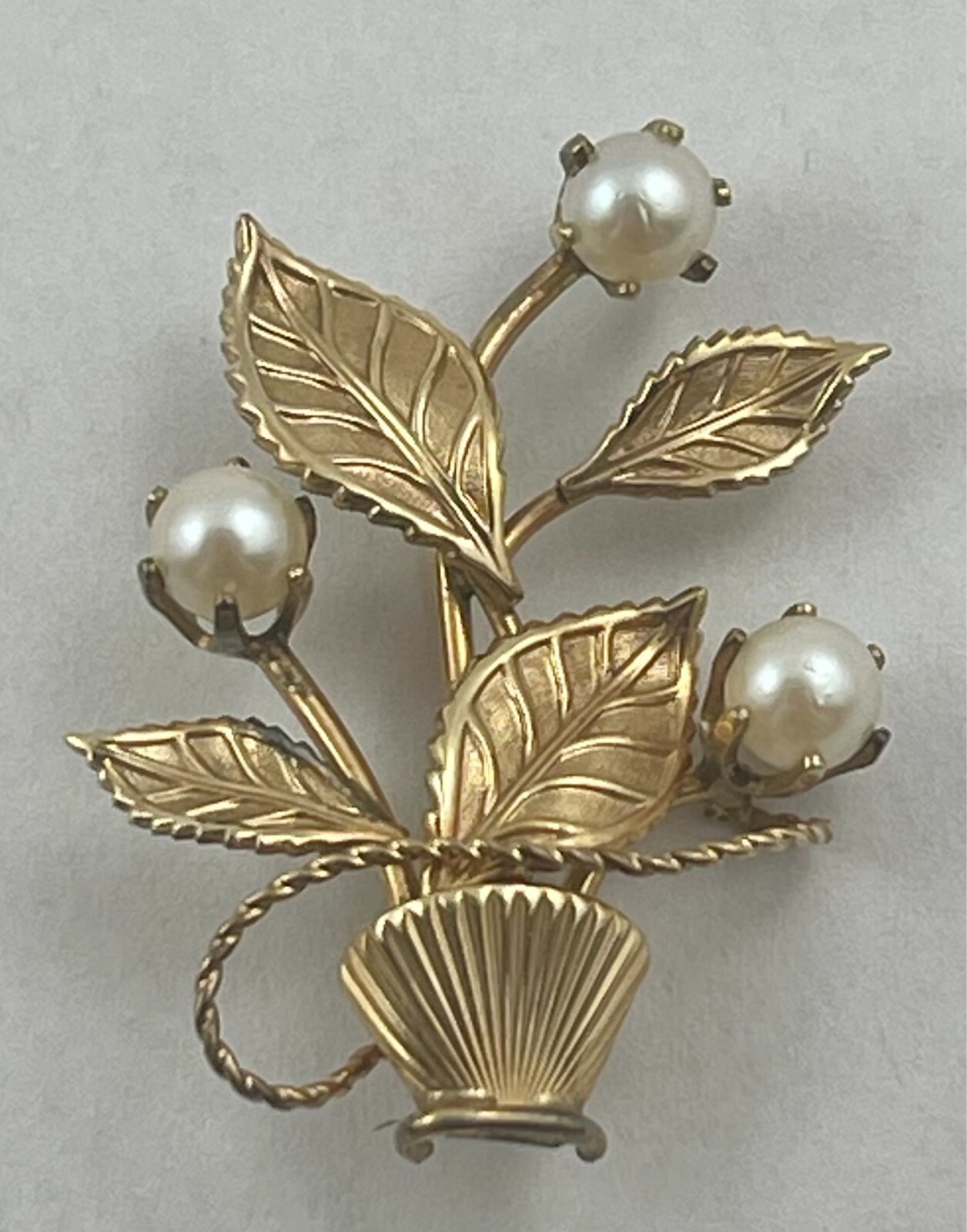 Van Dell 1/20 12k GF Gold Filled Fresh Water Pearl Plant Brooch Pin
